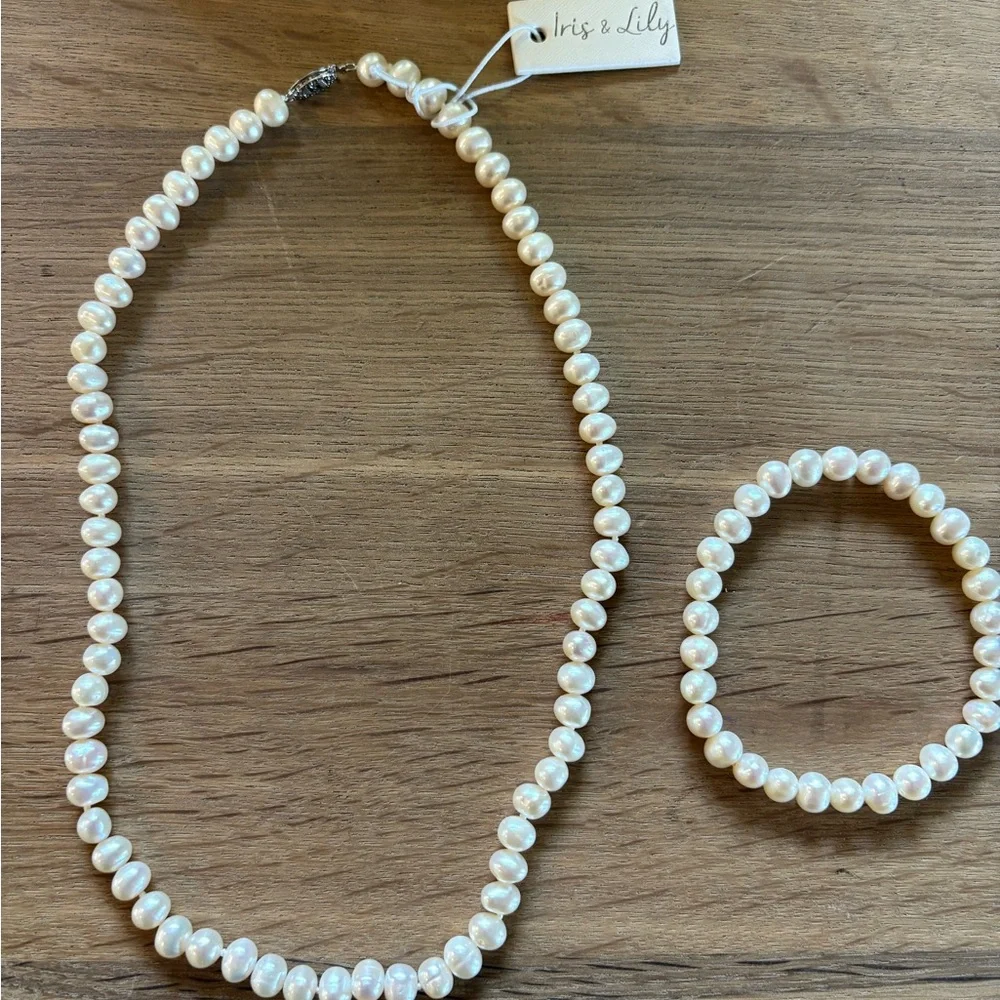 Iris & Lily Sterling Silver Freshwater Pearl Necklace and Bracelet NWT - Picture 1 of 4